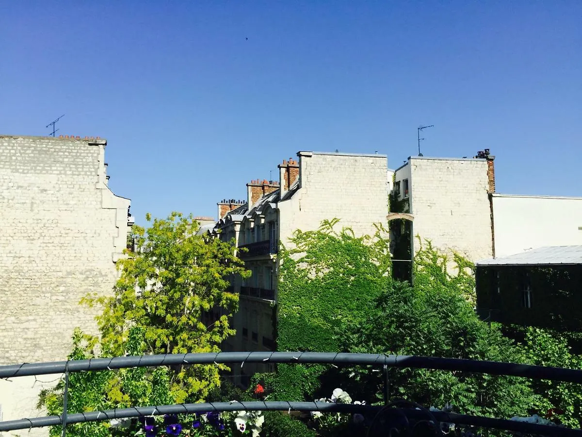 باريس 52 Clichy Bed & Breakfast - Chambre D'Hotes فرنسا